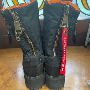 Poster Grl Combat Flight Boots Black